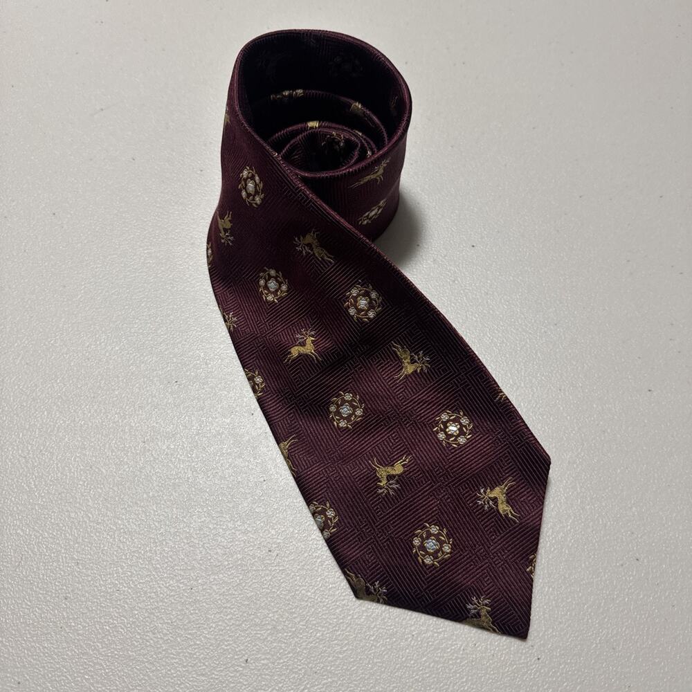 Banana Republic Silk Tie Made in Italy Christmas Holiday Reindeer Deer Burgundy